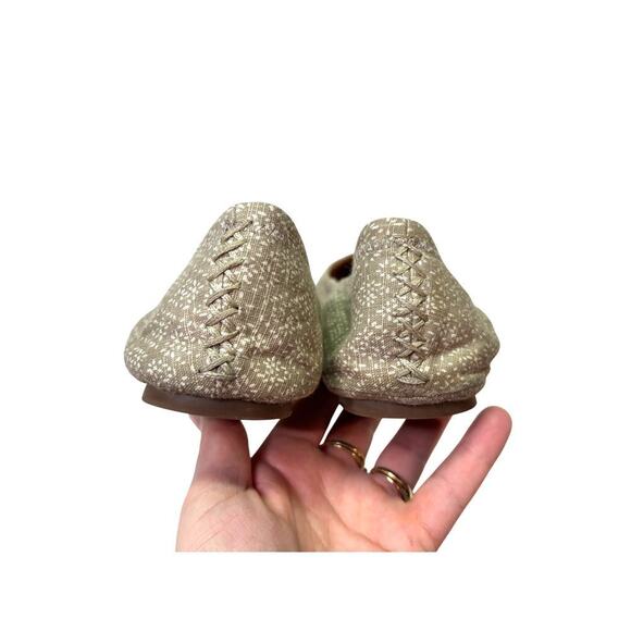 Lucky Brand | Women's Emmie Closed Toe Slide Flats, Cobblestone, Ballet Flats - Picture 7 of 10